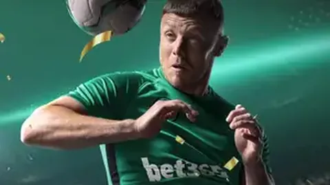 威尔逊反击命中，梅肯精准传妙助力得分