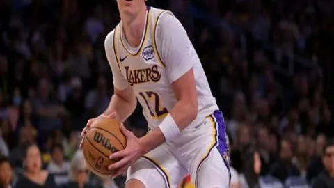 “清华大学举办中国篮球名人堂颁奖典礼”